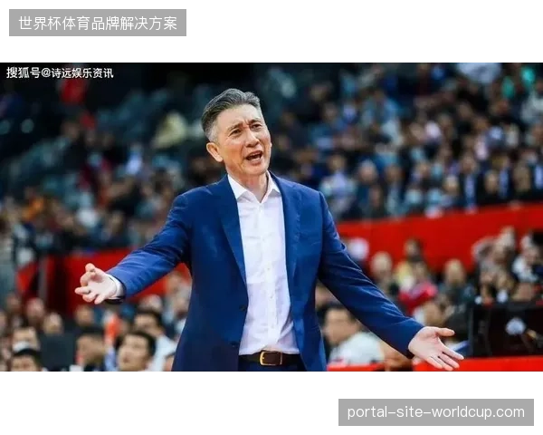 深圳马可波罗流畅的团队配合带动全队进攻，精准的三分投射成为其主要得分手段